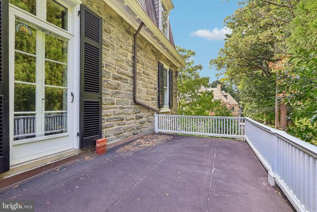 202 W CHESTNUT HILL AVE, Philadelphia, PA 19118