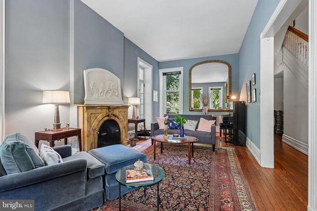 202 W CHESTNUT HILL AVE, Philadelphia, PA 19118