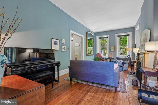 202 W CHESTNUT HILL AVE, Philadelphia, PA 19118