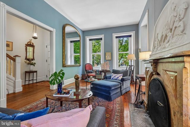 202 W CHESTNUT HILL AVE, Philadelphia, PA 19118