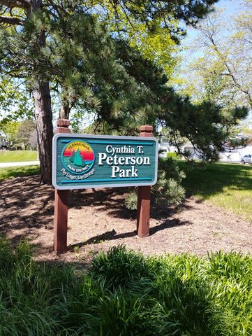 36 CONSTITUTION Court, Vernon Hills, IL 60061