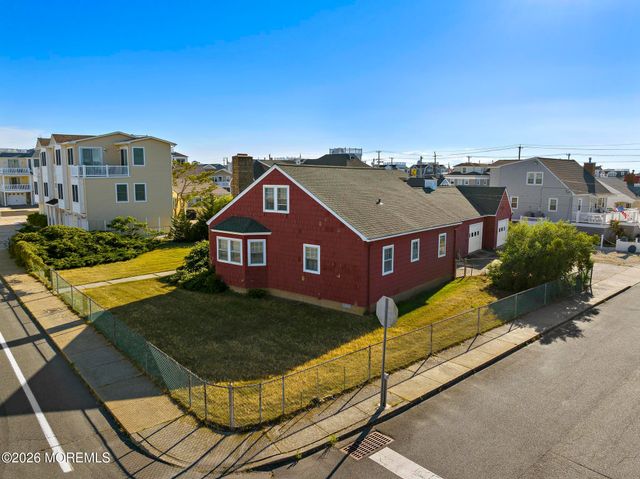 20 E South 33rd Street, Long Beach Twp, NJ 08008