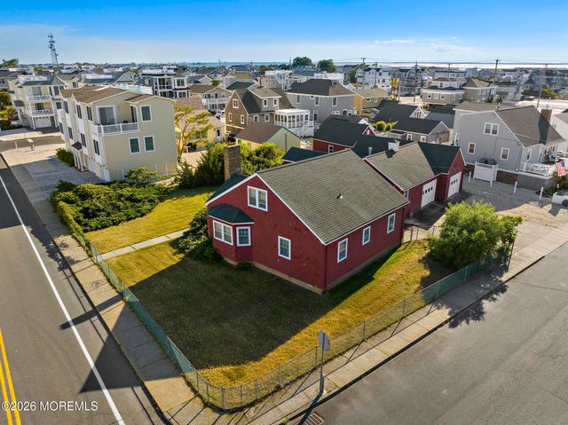 20 E South 33rd Street, Long Beach Twp, NJ 08008