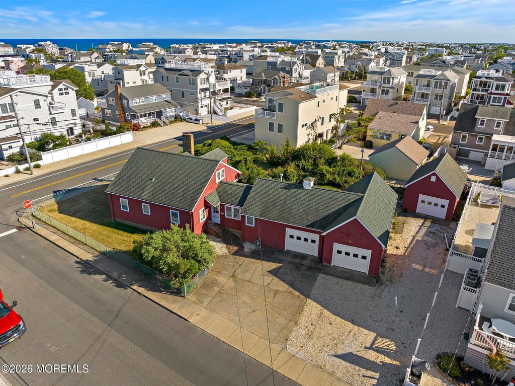 20 E South 33rd Street, Long Beach Twp, NJ 08008