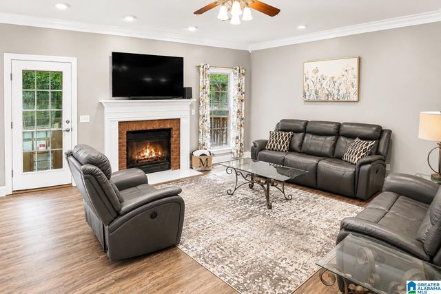 205 CAMERON CIRCLE, Chelsea, AL 35043