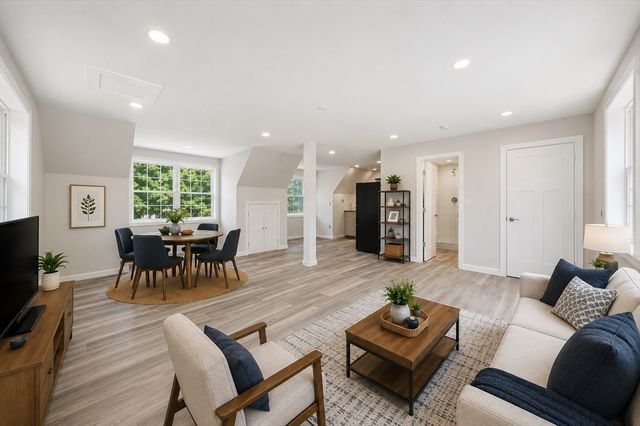 305 Main Street, Norfolk, MA 02056