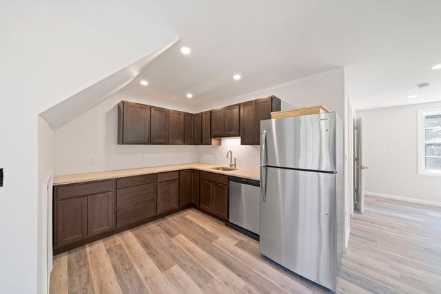 305 Main Street, Norfolk, MA 02056