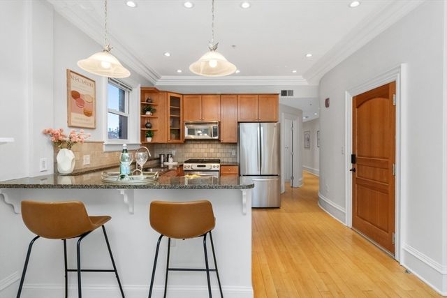 31 Massachusetts Ave 5-4, Boston, MA 02115
