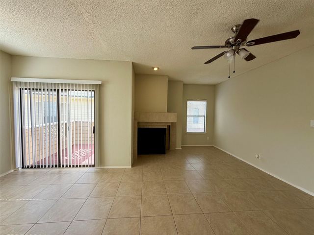 2710 Grants Lake Boulevard C10, Sugar Land, TX 77479
