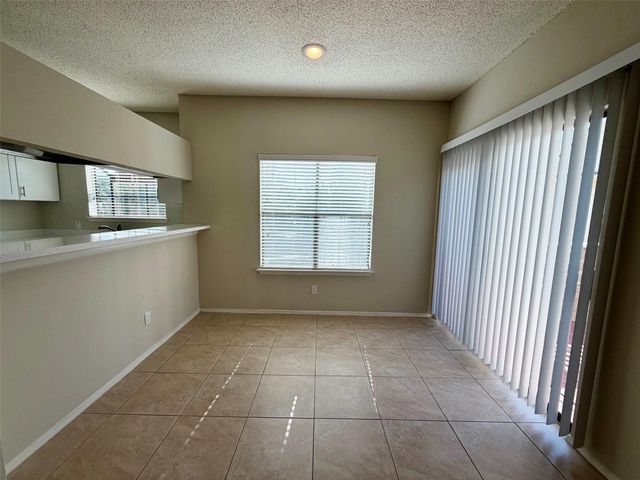 2710 Grants Lake Boulevard C10, Sugar Land, TX 77479