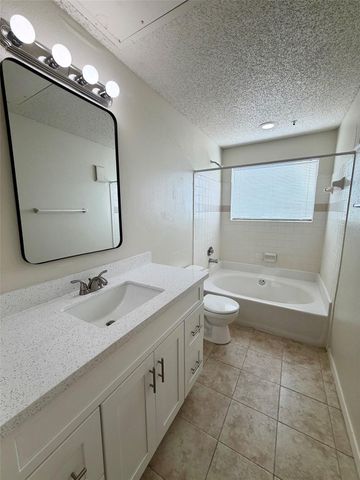 2710 Grants Lake Boulevard C10, Sugar Land, TX 77479
