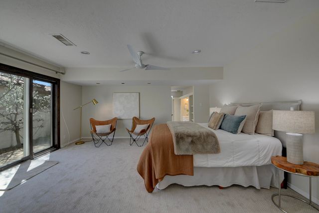 1724 Chacoma Place SW, Albuquerque, NM 87104