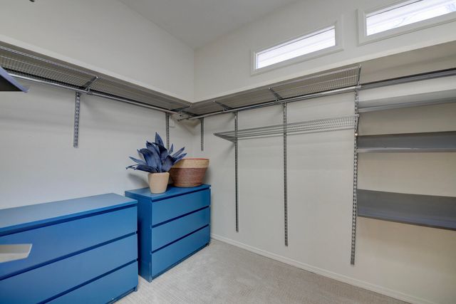 1724 Chacoma Place SW, Albuquerque, NM 87104