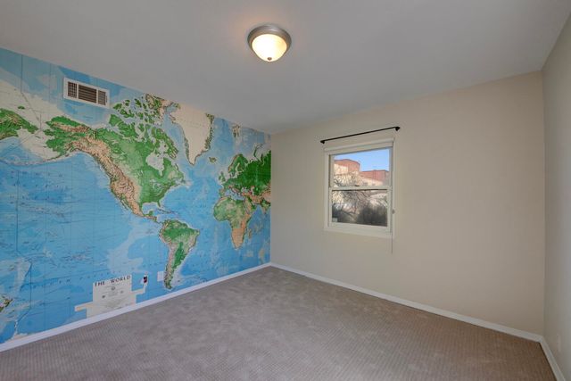 1724 Chacoma Place SW, Albuquerque, NM 87104