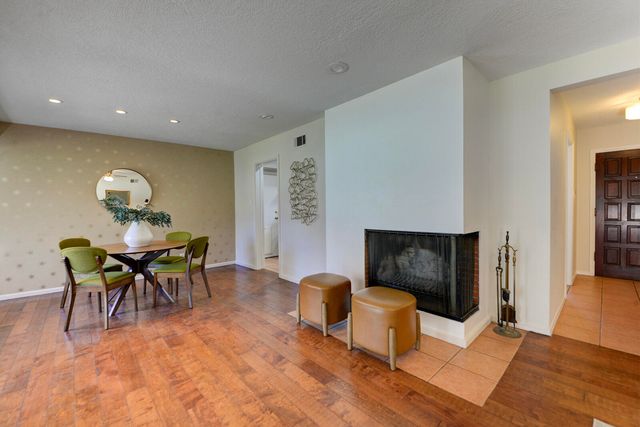 1724 Chacoma Place SW, Albuquerque, NM 87104