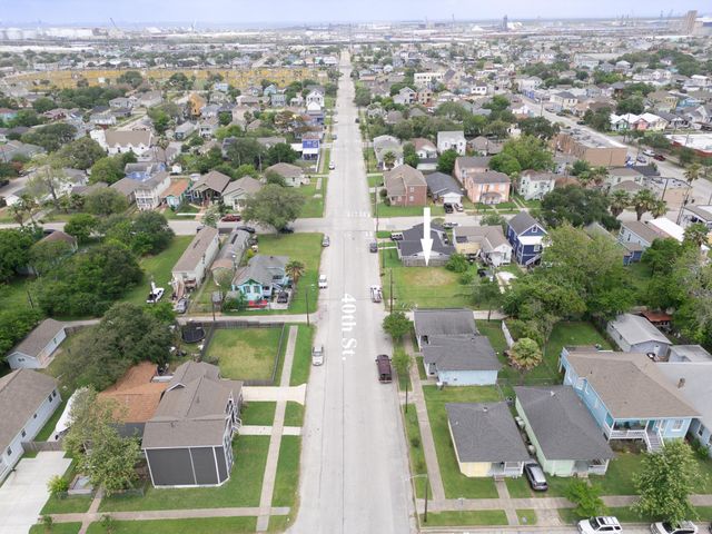 1510 40th Street, Galveston, TX 77550