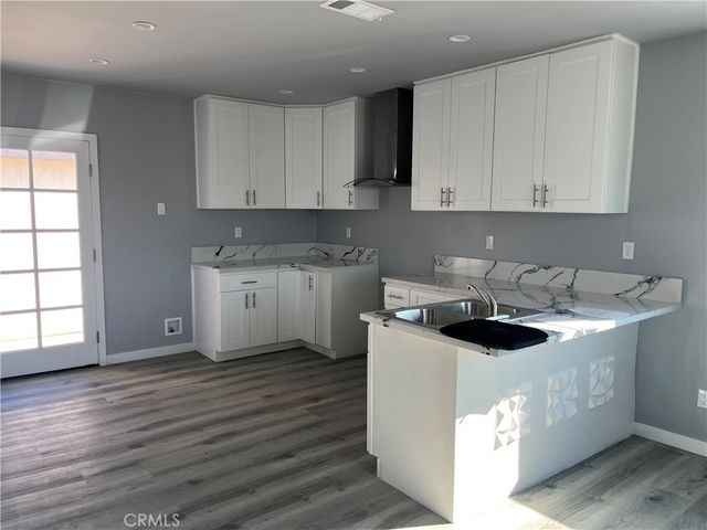 1215 W 104th, Los Angeles, CA 90044