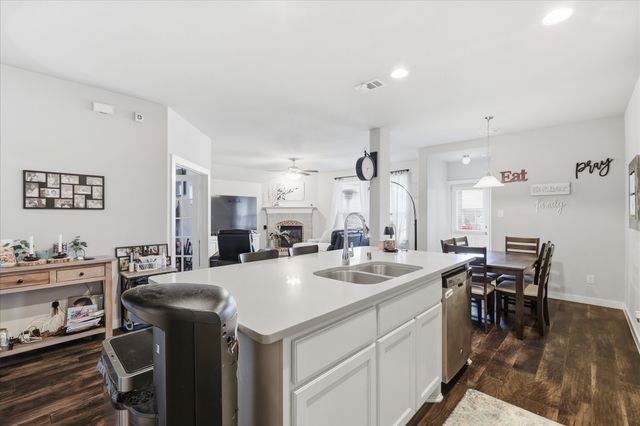 432 Cold Mountain Trail, Fort Worth, TX 76131