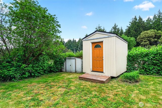 9210 Otso Point Road, Anderson Island, WA 98303
