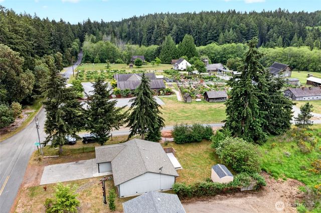 9210 Otso Point Road, Anderson Island, WA 98303