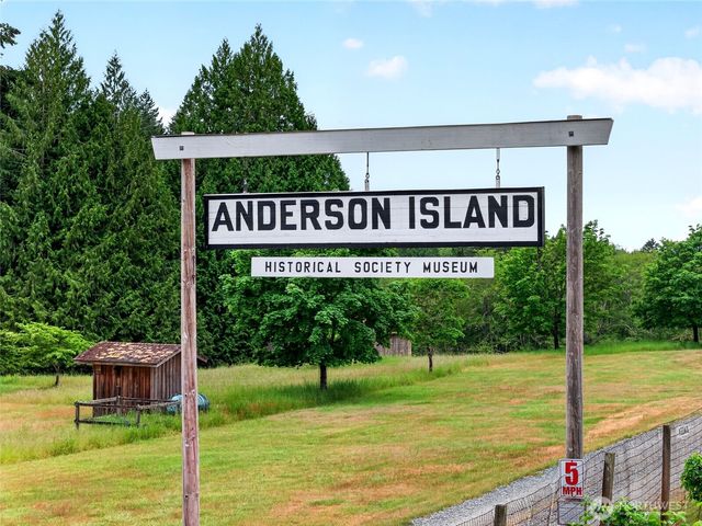 9210 Otso Point Road, Anderson Island, WA 98303