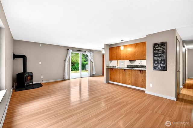 9210 Otso Point Road, Anderson Island, WA 98303