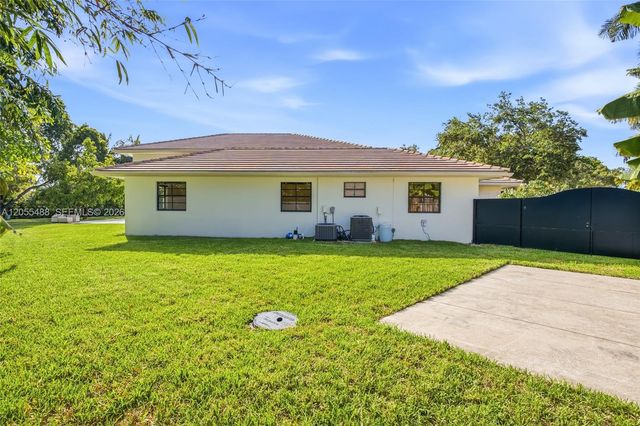 16960 SW 74th Court, Palmetto Bay, FL 33157