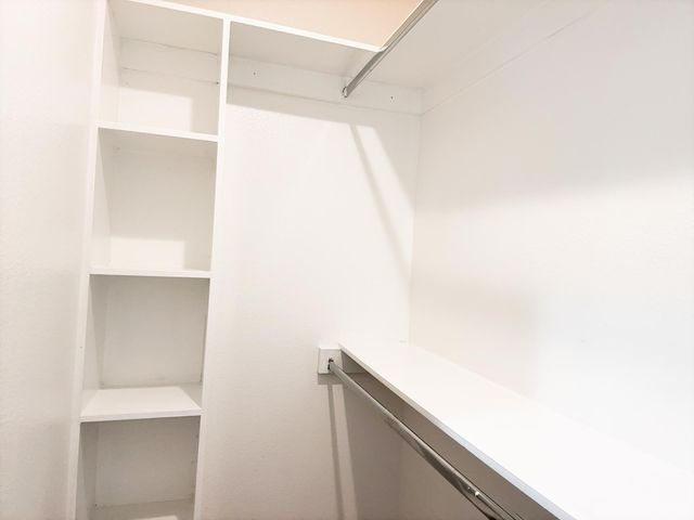 4526 Munger Avenue 201, Dallas, TX 75204