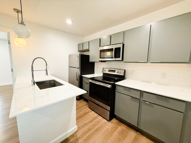 4526 Munger Avenue 201, Dallas, TX 75204