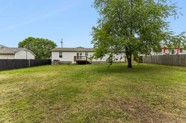 516 Winning Dr, Columbia, TN 38401