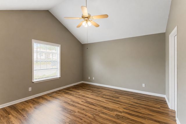 516 Winning Dr, Columbia, TN 38401