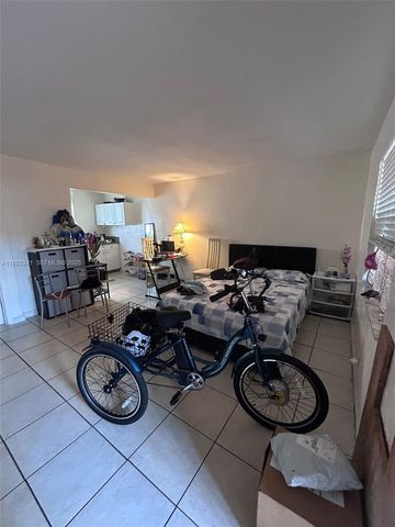 6124 Pembroke Road 18, Miramar, FL 33023