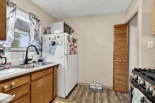6702 E 18th Street, Indianapolis, IN 46219