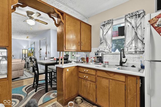 6702 E 18th Street, Indianapolis, IN 46219