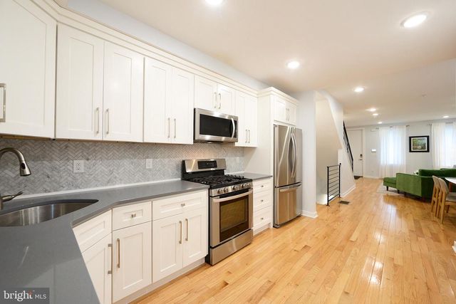 2019 W GIRARD AVE, Philadelphia, PA 19130