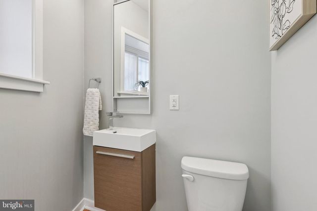 2019 W GIRARD AVE, Philadelphia, PA 19130