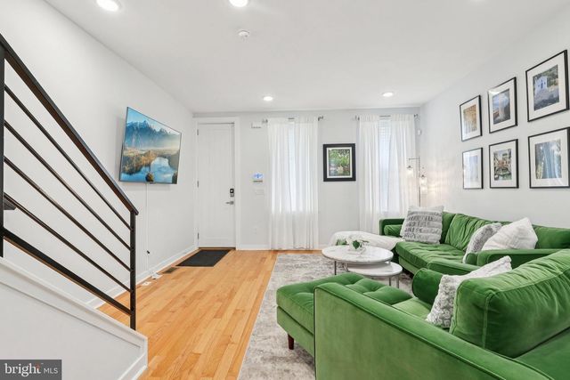 2019 W GIRARD AVE, Philadelphia, PA 19130