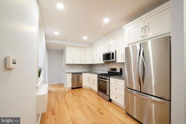 2019 W GIRARD AVE, Philadelphia, PA 19130