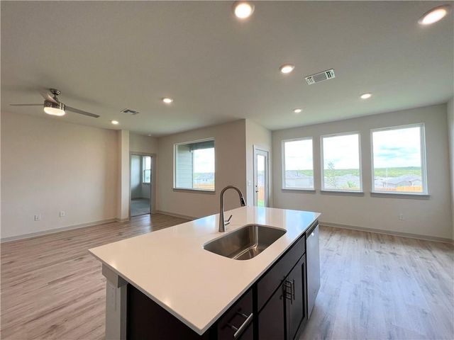 10600 Defender TRL, Austin, TX 78754