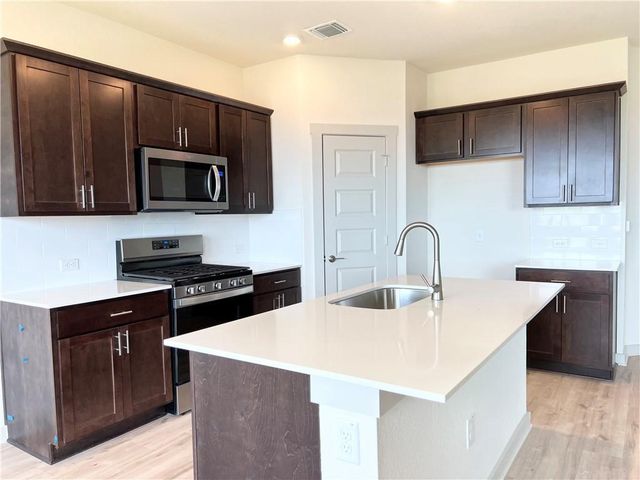 10600 Defender TRL, Austin, TX 78754