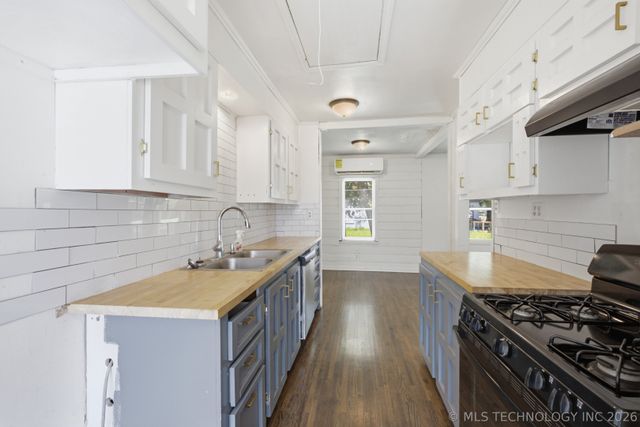 500 S 45th West Avenue, Tulsa, OK 74127