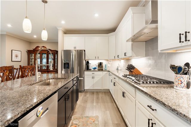 2761 Weeping Pine Drive, Medina, OH 44256