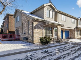 7045 W 100th Street, Chicago Ridge, IL 60415