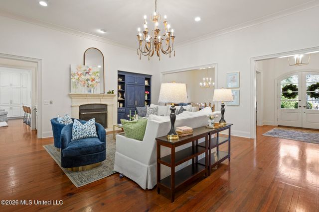 130 Summer Lake Drive, Ridgeland, MS 39157