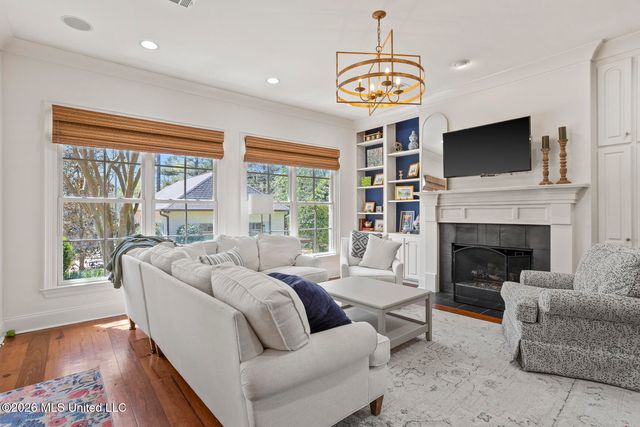 130 Summer Lake Drive, Ridgeland, MS 39157