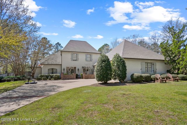 130 Summer Lake Drive, Ridgeland, MS 39157