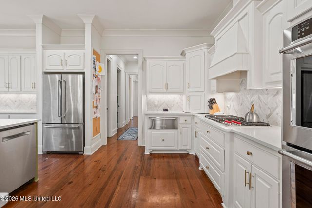 130 Summer Lake Drive, Ridgeland, MS 39157