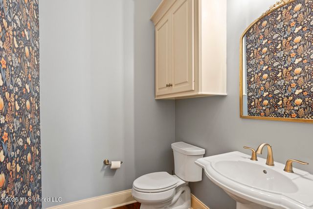 130 Summer Lake Drive, Ridgeland, MS 39157