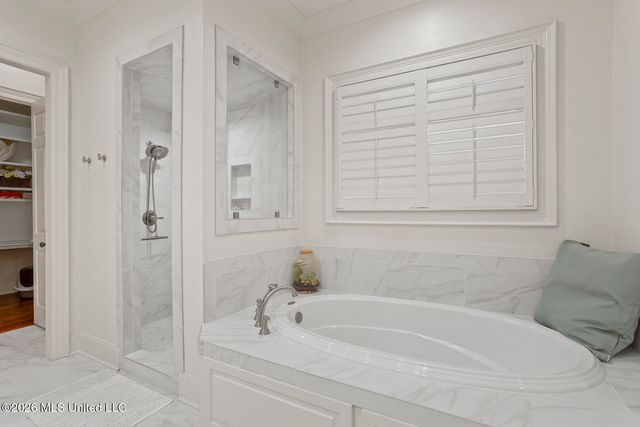 130 Summer Lake Drive, Ridgeland, MS 39157