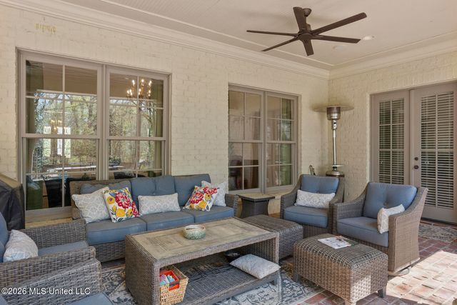 130 Summer Lake Drive, Ridgeland, MS 39157